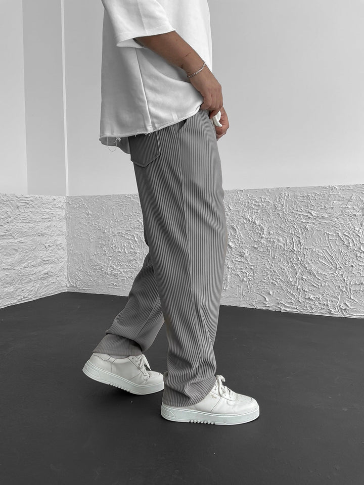 Pantaloni a coste con vestibilità rilassata
