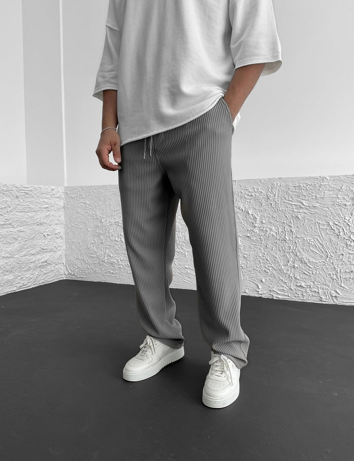 Pantaloni a coste con vestibilità rilassata